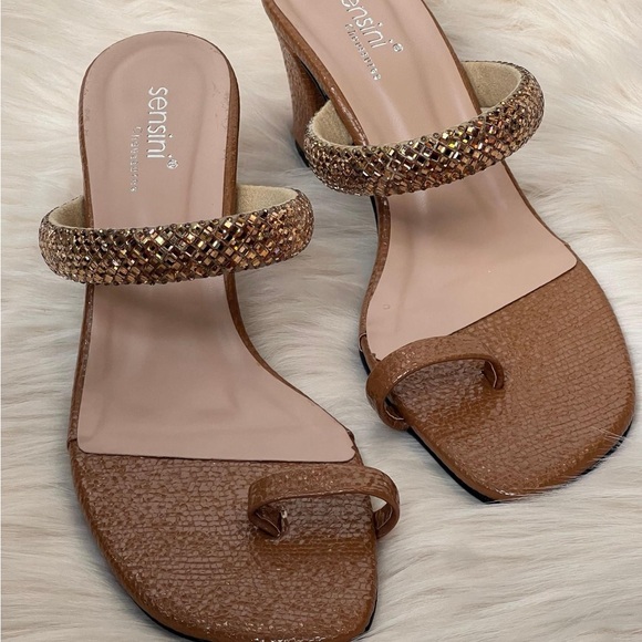 SENSINI THAILAND BRAND ONE OF THE BEST N COMFORTABLE WOMEN PLATFORM   SANDLE . - Picture 13 of 16